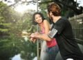 7 signs to show your best friend is in love with you